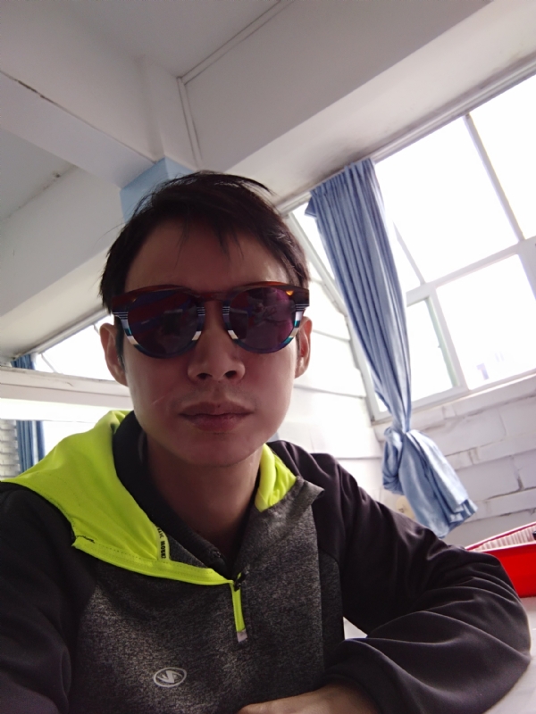 五华移民男的第一张照片--常德相亲服务中心