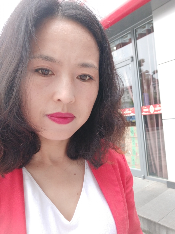 枫叶飘零的第一张照片--常德相亲服务中心