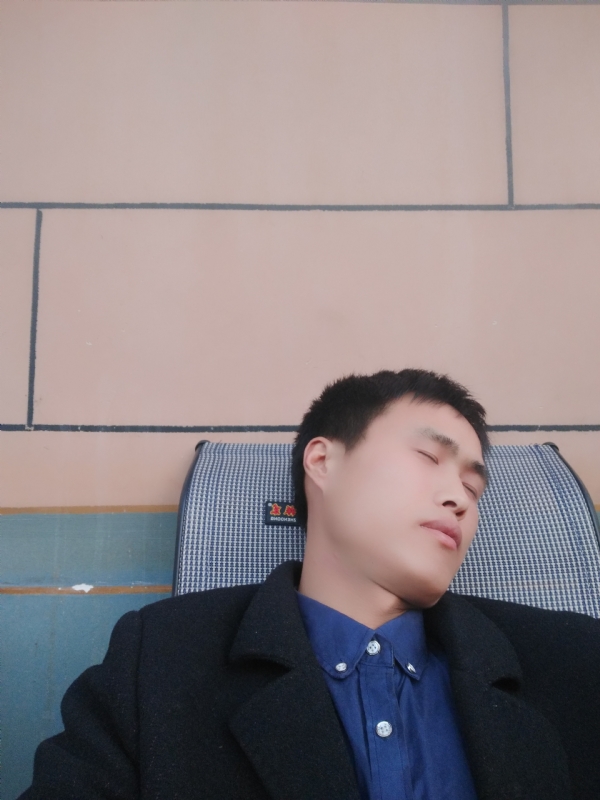 有钱爱情才能长久的第一张照片--常德相亲服务中心