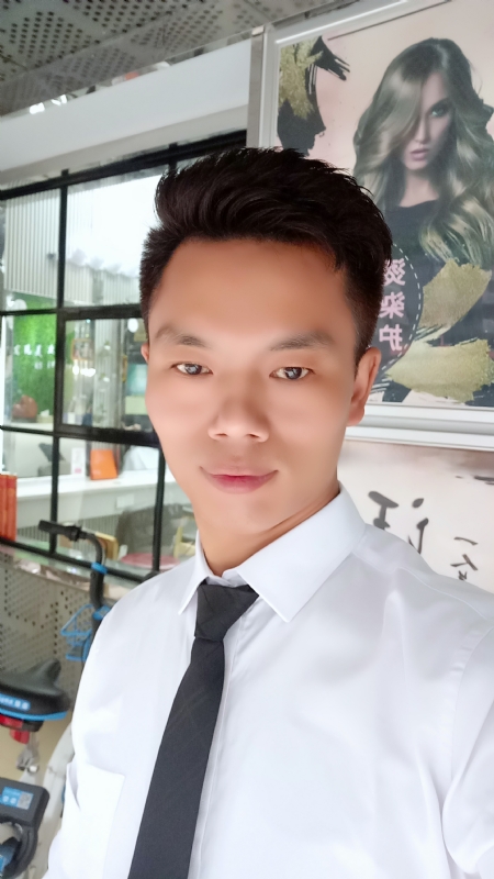 阳光男士的第一张照片--常德相亲服务中心
