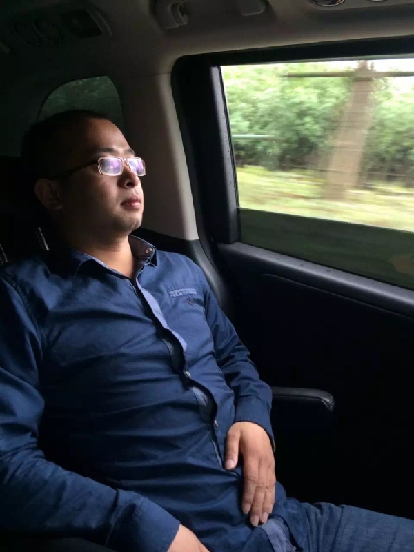 世界那么大的第三张照片--常德相亲服务中心