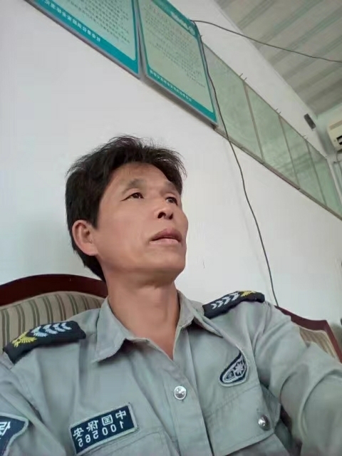 卧窗听雨的第一张照片--常德相亲服务中心