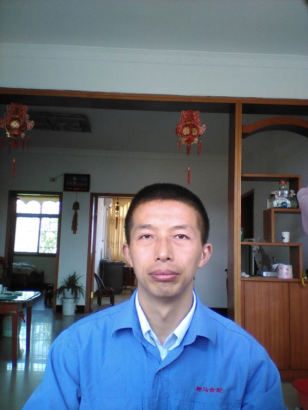 红玫瑰的第一张照片--常德相亲服务中心