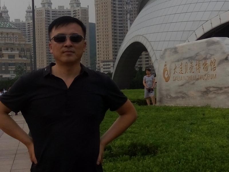 豁达的第一张照片--常德相亲服务中心