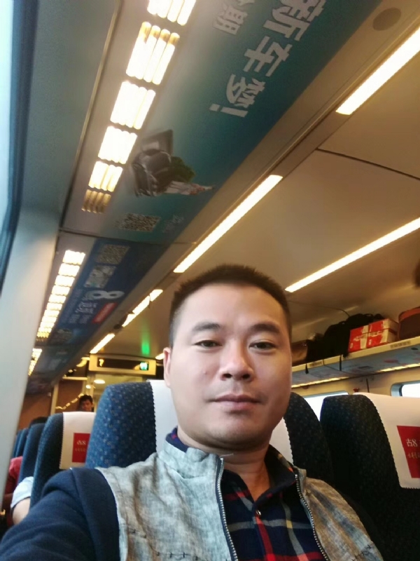 等爱的人的第一张照片--常德相亲服务中心
