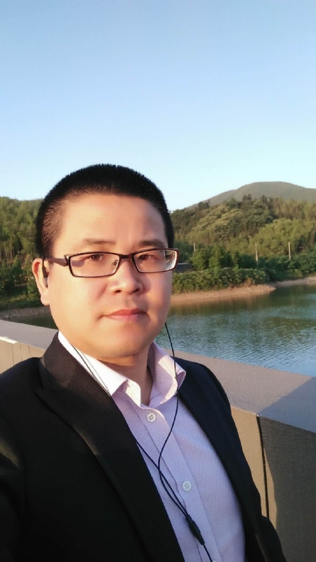 顾律师的第三张照片--常德相亲服务中心