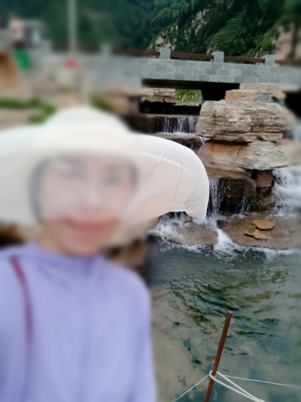 沥秋的第一张照片--常德相亲服务中心