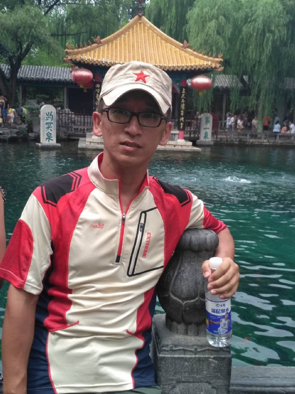 晓峰的第二张照片--常德相亲服务中心