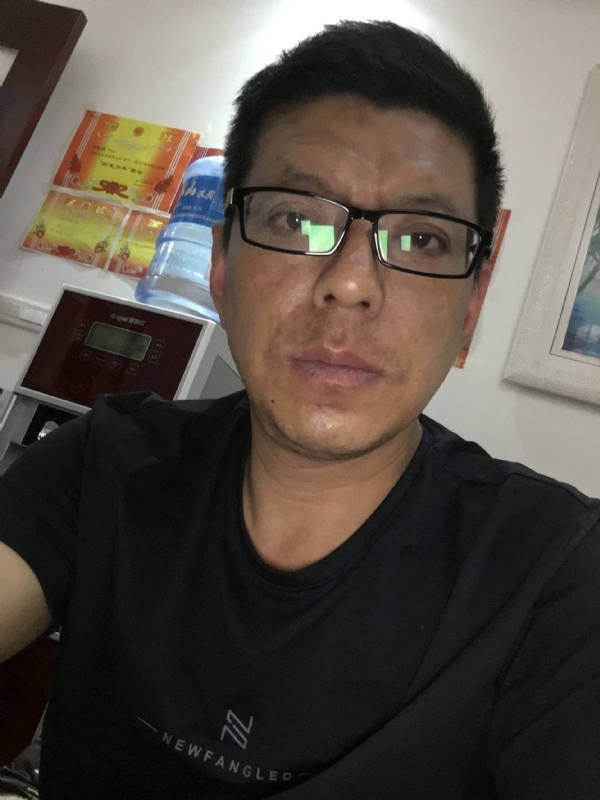 牵手的第三张照片--常德相亲服务中心