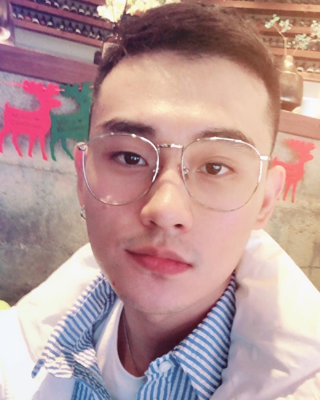 胡强很孤单的第一张照片--常德相亲服务中心