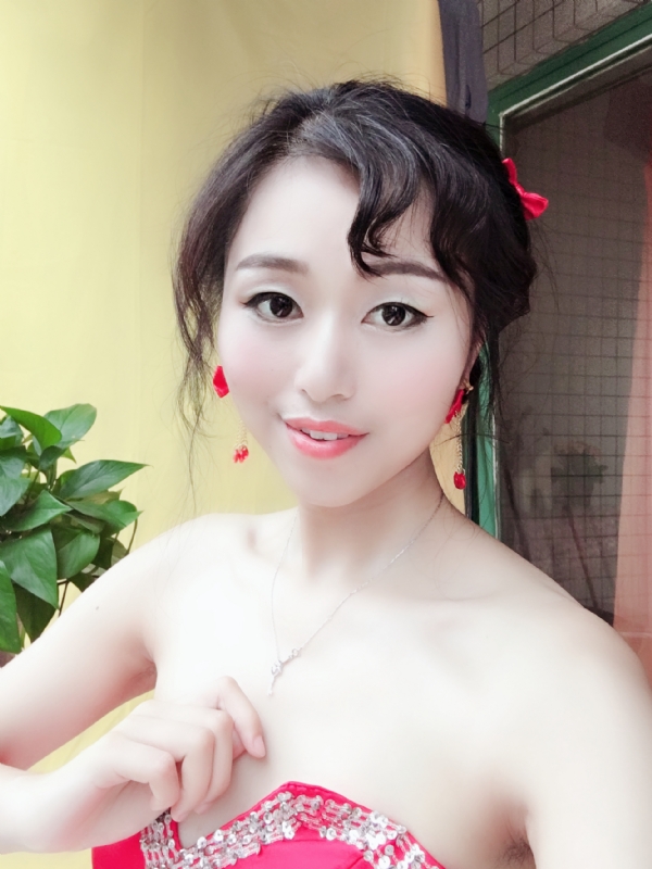 薇薇的第一张照片--常德相亲服务中心