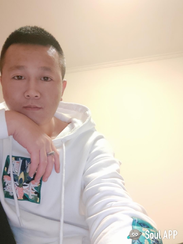 Away的第一张照片--常德相亲服务中心