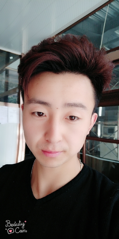 拼命微笑的第三张照片--常德相亲服务中心