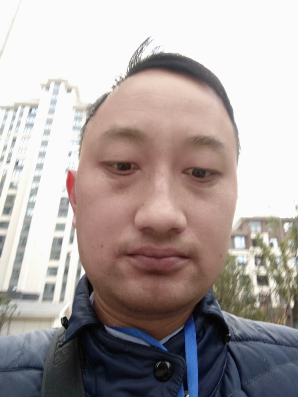 老男人的第一张照片--常德相亲服务中心