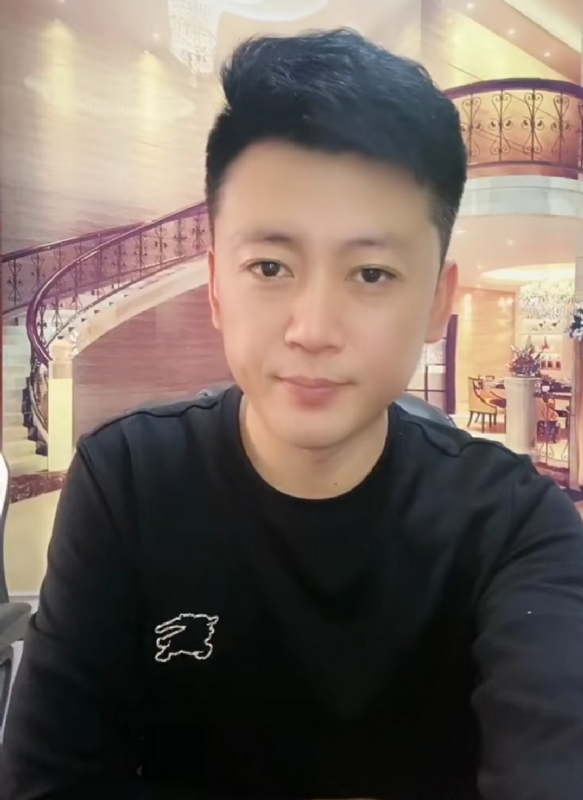 屋顶拾荒人的第三张照片--常德相亲服务中心