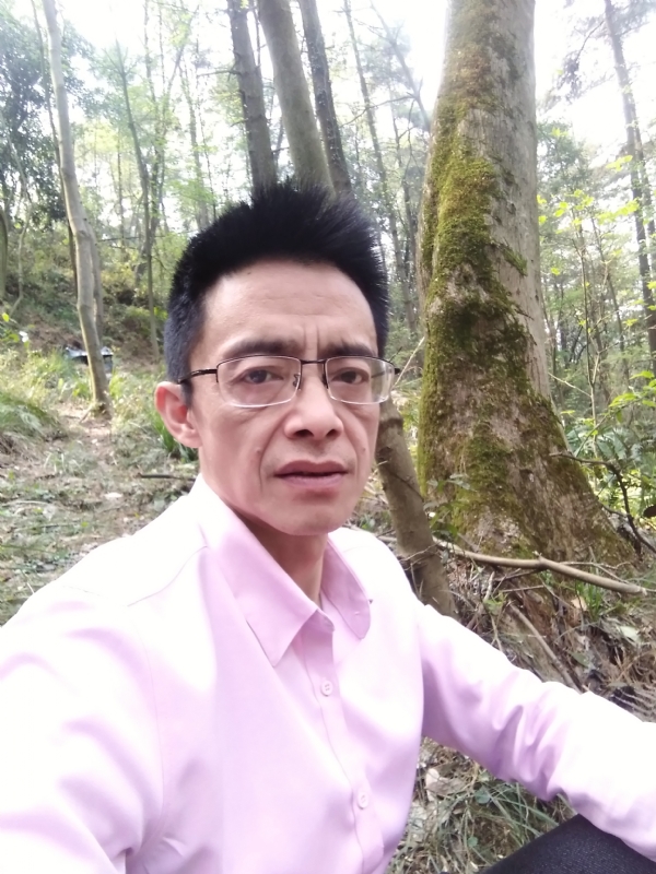 吴彬的第一张照片--常德相亲服务中心