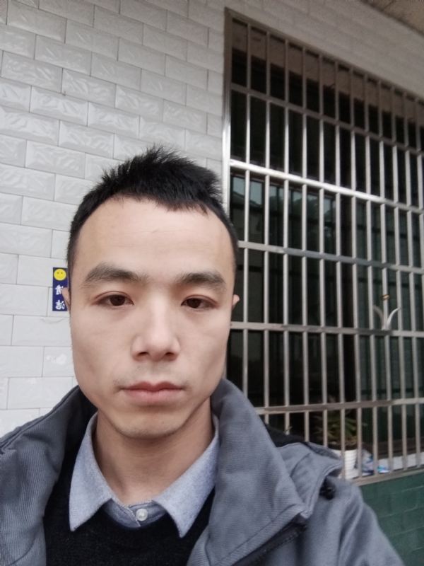 笑得那么开心的第一张照片--常德相亲服务中心