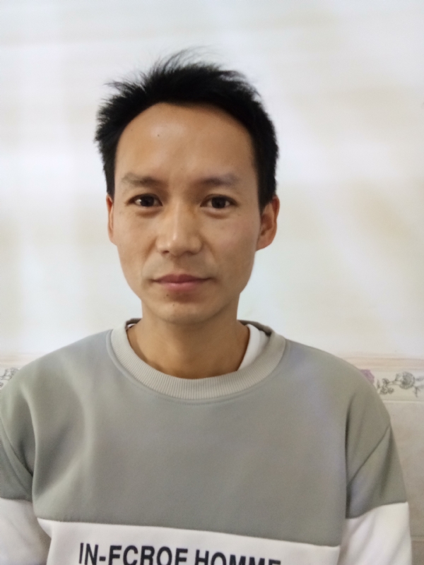 单亲爸爸的第一张照片--常德相亲服务中心