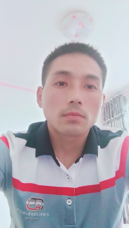 染红尘世的第一张照片--常德相亲服务中心