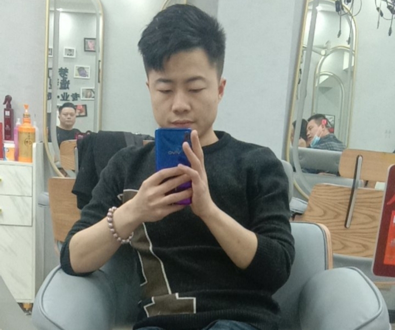 无法自拔的第一张照片--常德相亲服务中心