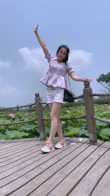 秋水伊人的第一张照片--常德相亲服务中心