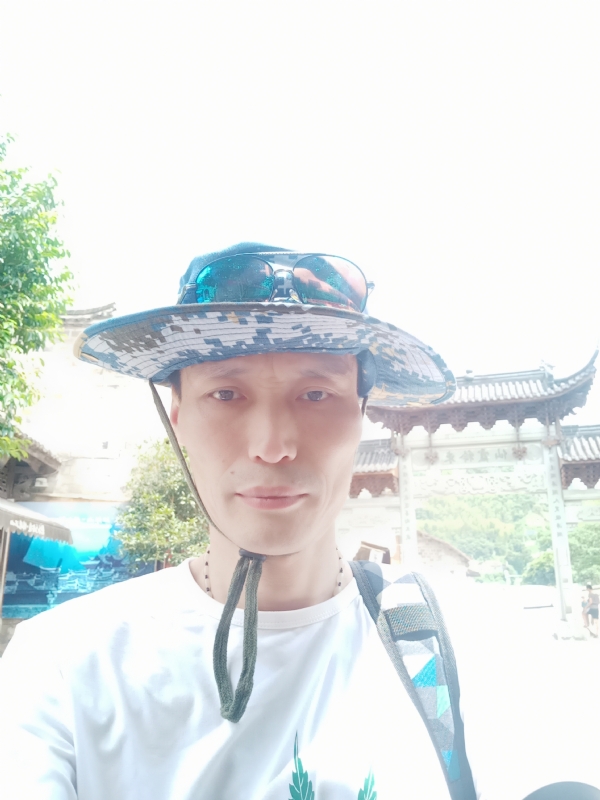 童群海的第一张照片--常德相亲服务中心