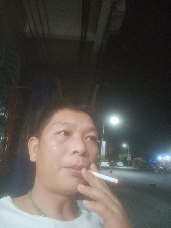 善解人意的第一张照片--常德相亲服务中心
