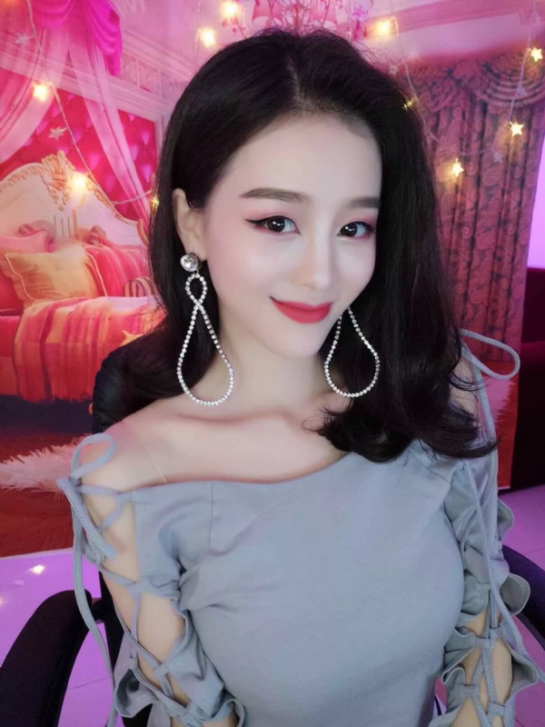 Cici的第三张照片--常德相亲服务中心