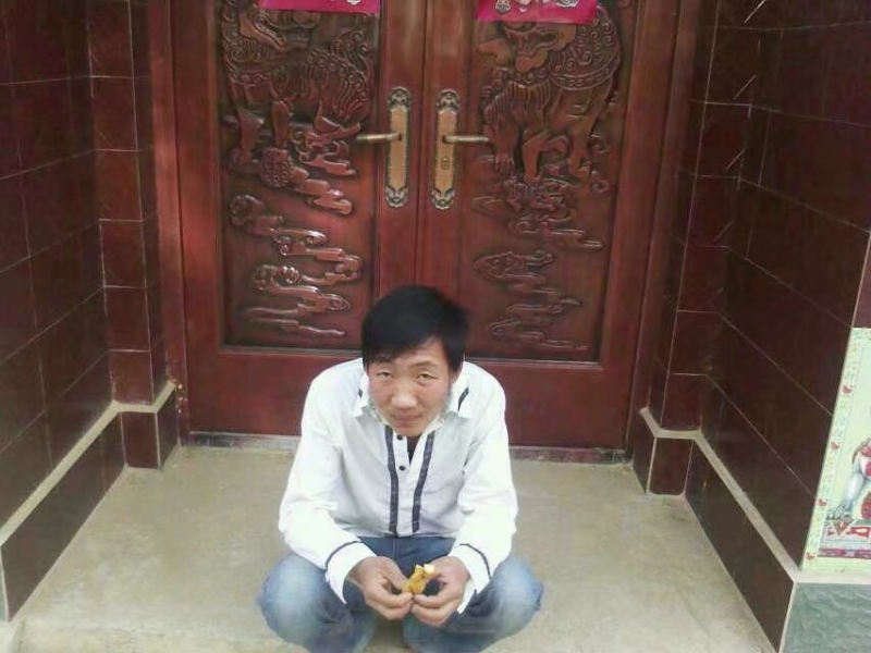 潘先生的第一张照片--常德相亲服务中心