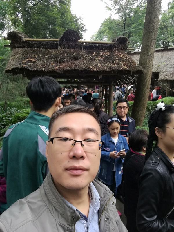 撑起一片天的第一张照片--常德相亲服务中心
