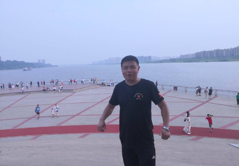 曾经心疼的我的第一张照片--常德相亲服务中心