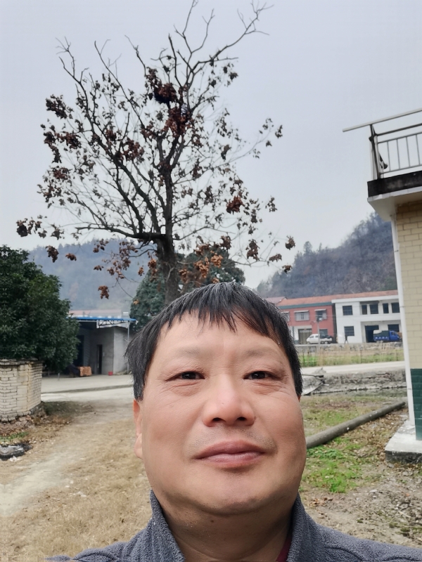 苏众青春冲浪的第一张照片--常德相亲服务中心