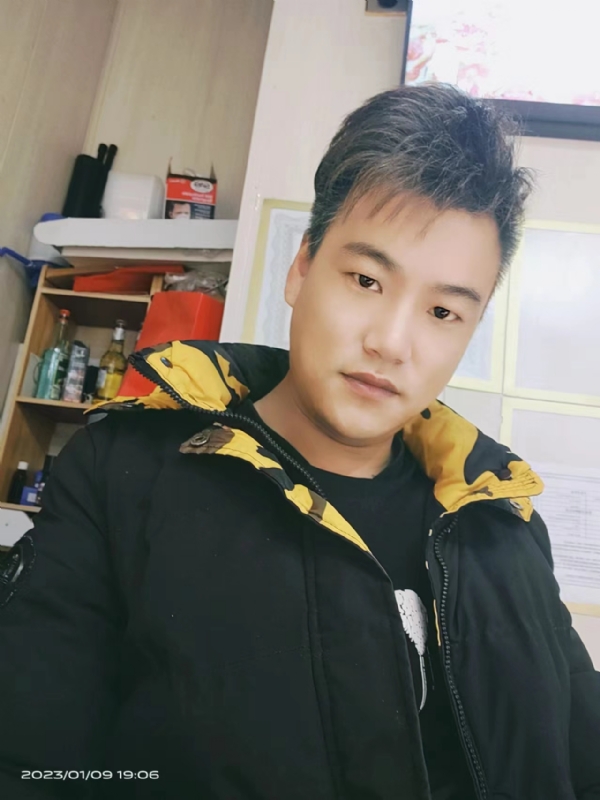 孤酒枕愁眼眠的第一张照片--常德相亲服务中心