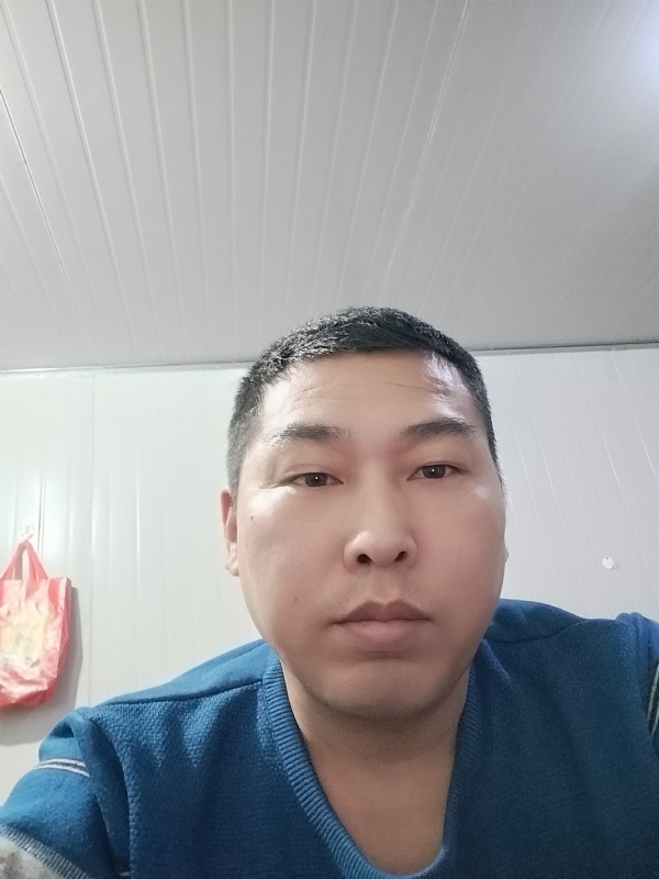 开着拖拉机去兜风的第一张照片--常德相亲服务中心
