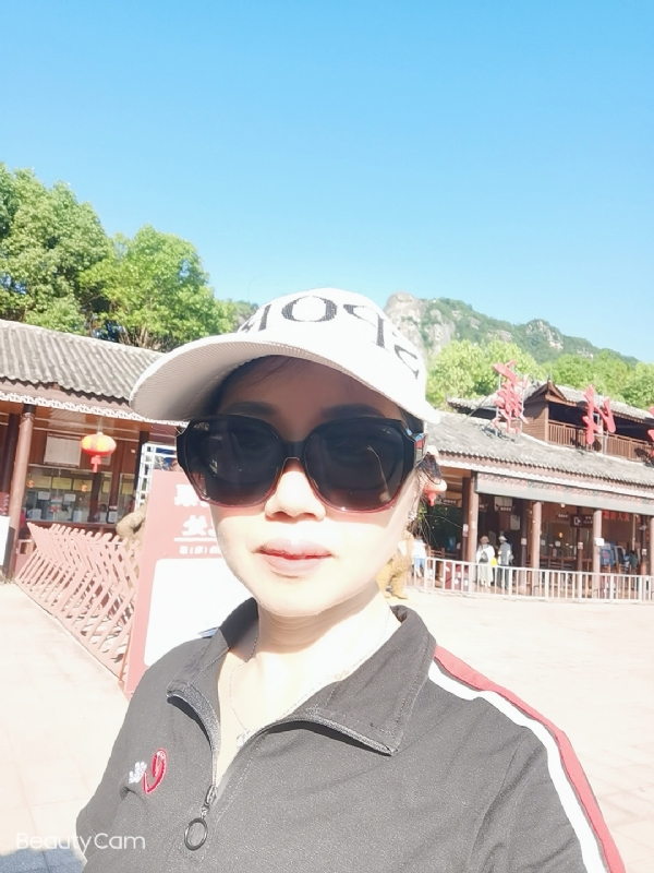 山百合的第一张照片--常德相亲服务中心