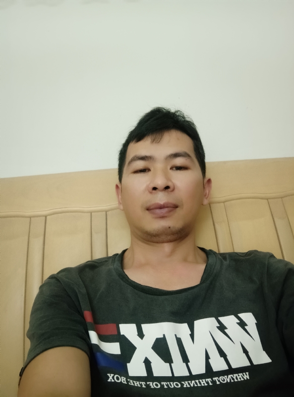 小伙子的第四张照片--常德相亲服务中心
