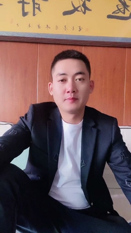 李泽胜的第一张照片--常德相亲服务中心