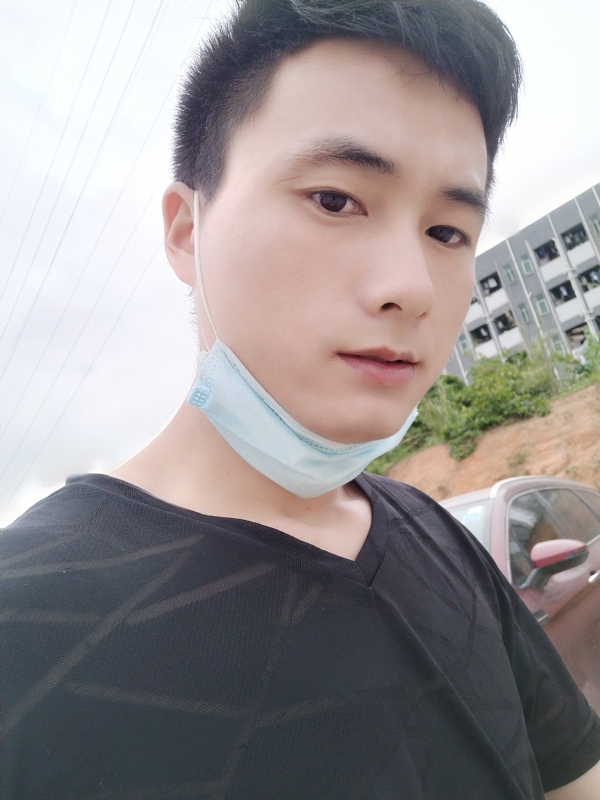 何凡的第二张照片--常德相亲服务中心