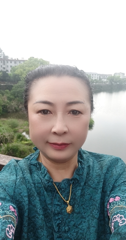 雨中情的第一张照片--常德相亲服务中心