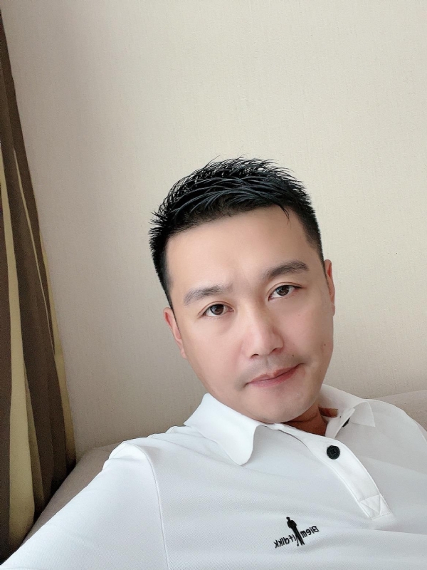 笑望人非的第一张照片--常德相亲服务中心