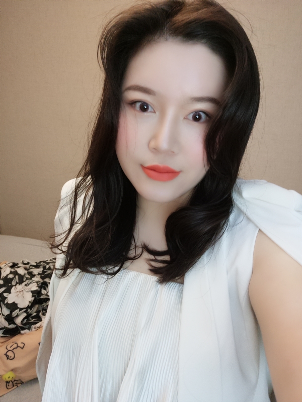 璐璐的第一张照片--常德相亲服务中心