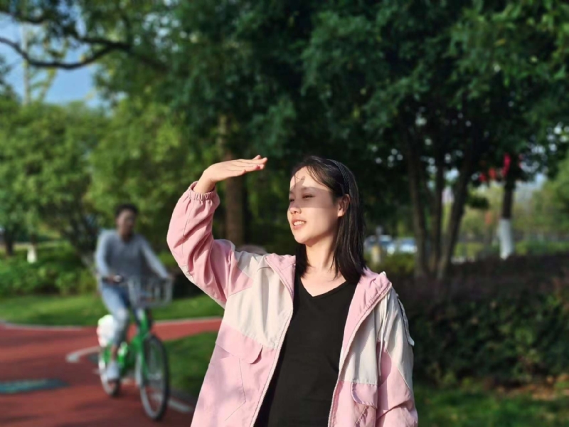 达拉崩吧的第一张照片--常德相亲服务中心