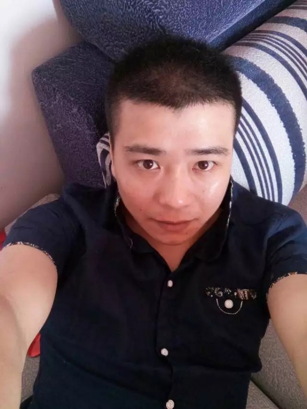 漫步的面包的第一张照片--常德相亲服务中心