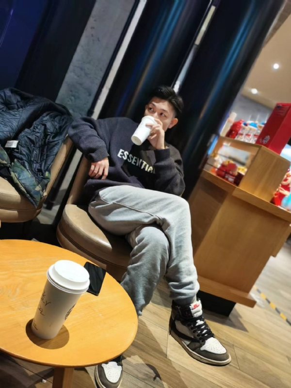LAZY的第一张照片--常德相亲服务中心