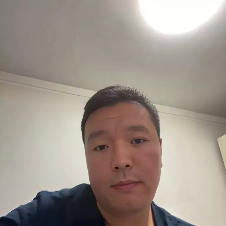 穿唐装的松鼠的第一张照片--常德相亲服务中心
