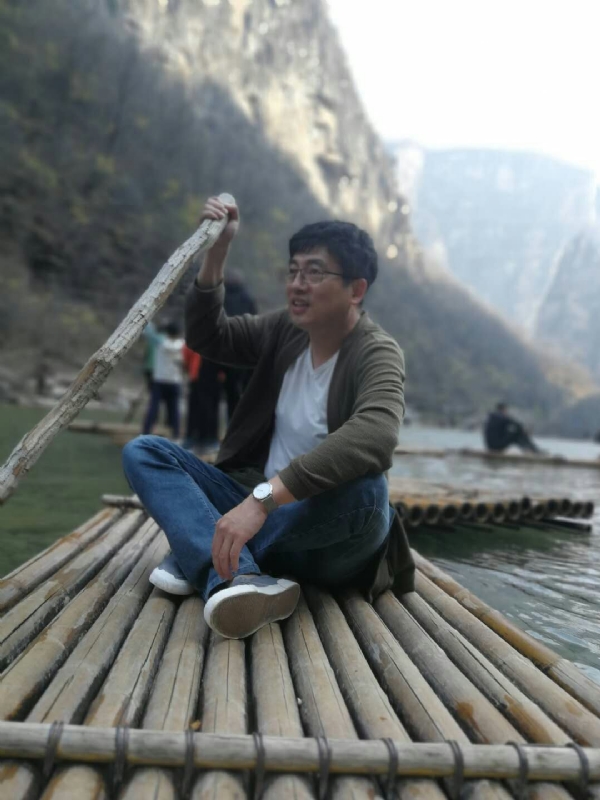 风被吹走了的第二张照片--常德相亲服务中心