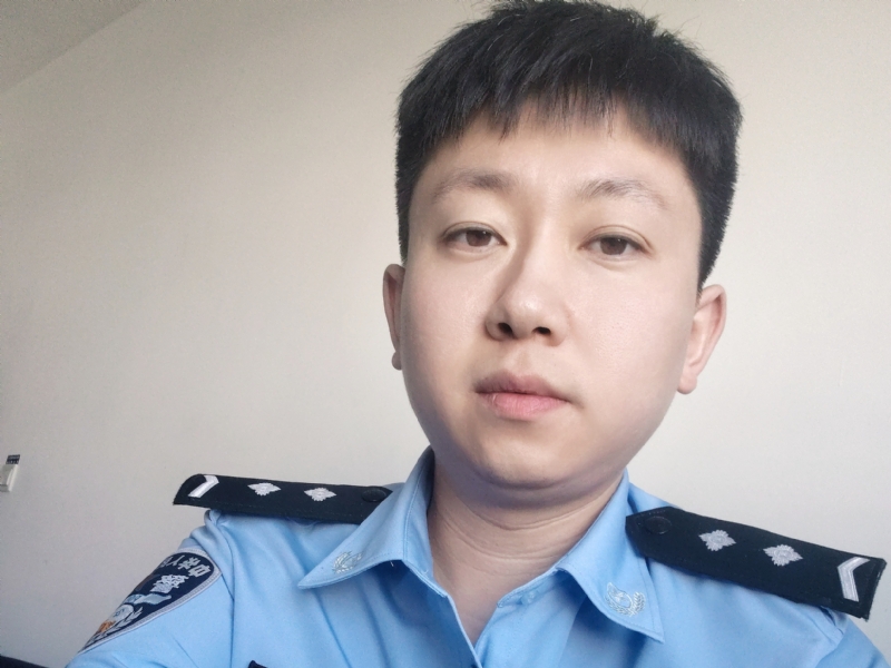 峻仔的第一张照片--常德相亲服务中心
