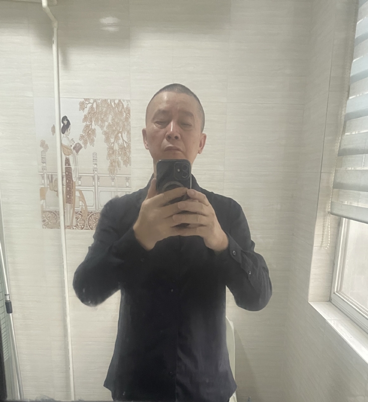 荣哥的第一张照片--常德相亲服务中心