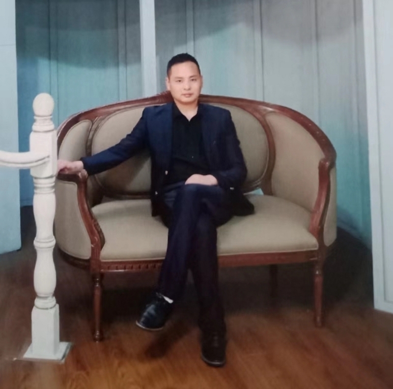 龙行天下的第二张照片--常德相亲服务中心