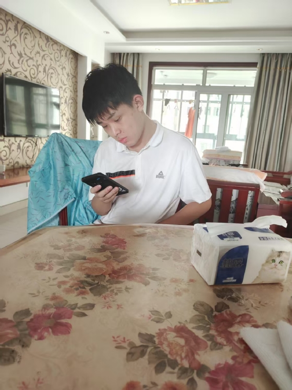 铁在烧的第一张照片--常德相亲服务中心